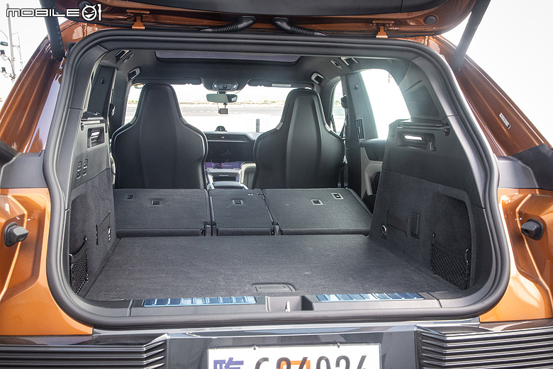 Porsche Cayenne S Electric 試駕|操控本色依舊,科技座艙更令人驚艷!