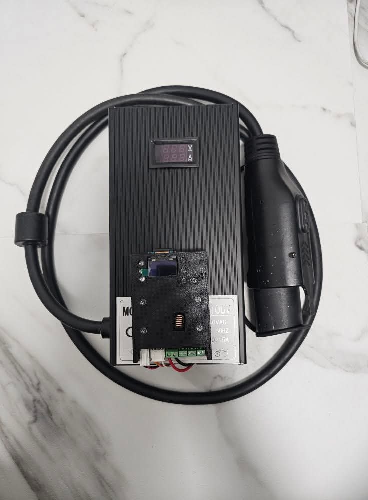iE125 充電器過熱燒掉、快充站又太少？原廠充電器改裝與 TES 快充控制板
