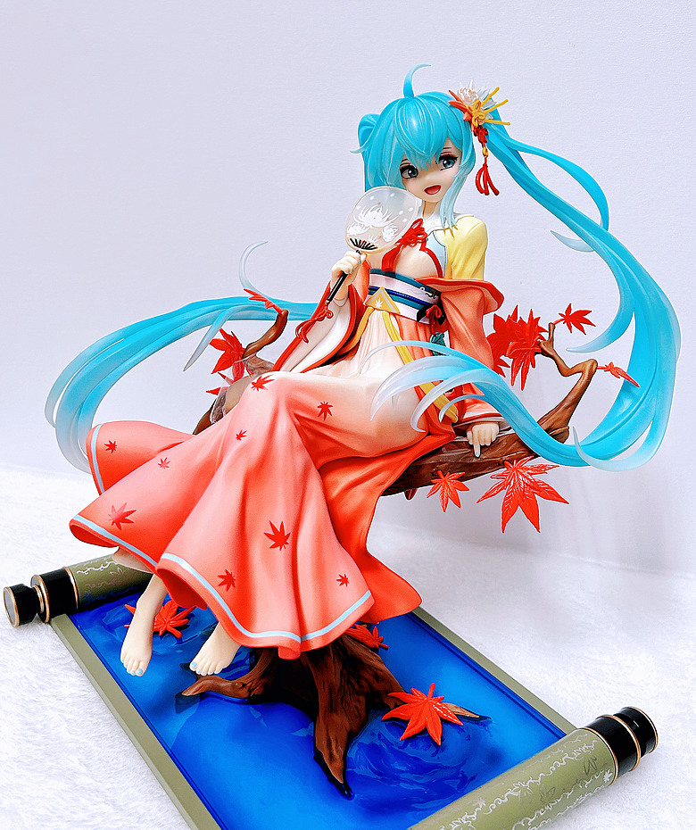 【開箱】初音未來 月西江 - 暮秋楓音沁心弦，皓月楓紅映滿江！