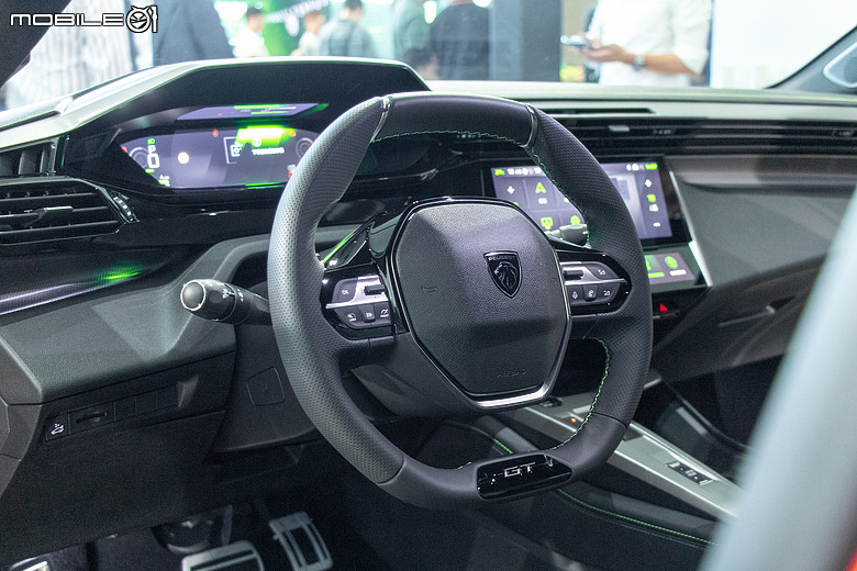 【採訪】Peugeot 408小改款上市,三車型、123.8萬元起!