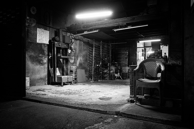 重新發現黑白的魅力｜台灣街頭攝影｜Ricoh GR IV Monochrome