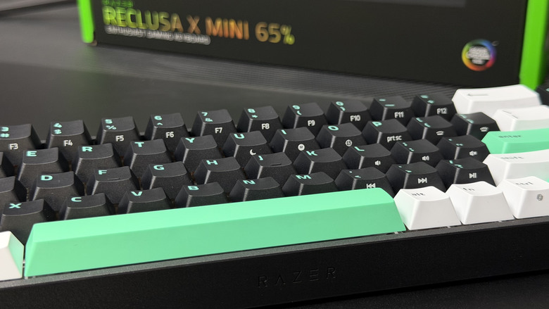 【開箱｜心得】同時擁有第3代橘軸與進階輸入控制的客製鍵盤｜Razer Reclusa X Mini 65%