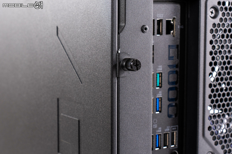 ROG G1000 電競桌機開箱 以獨特 AniMe Holo 投影燈效搭配優秀散熱設計的旗艦 PC