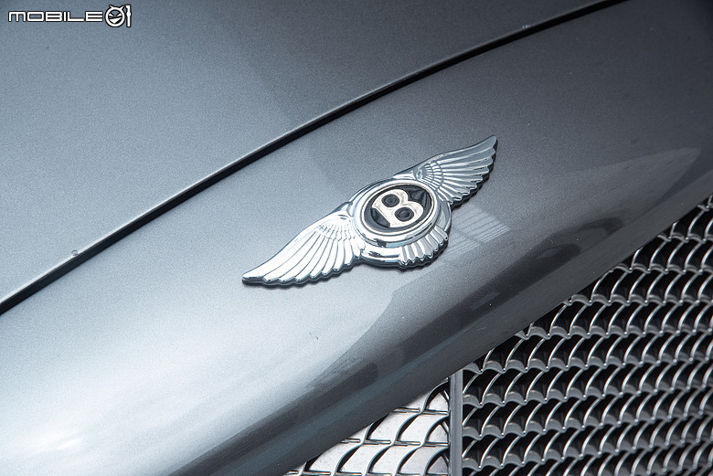 老派機械與電氣化時代的相遇｜Bentley Arnage T與Flying Spur Hybrid