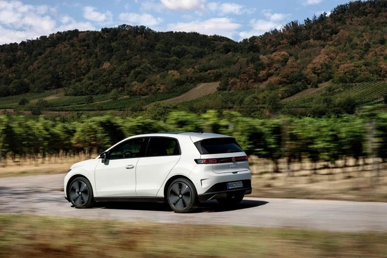 還沒交車就賣完！Volkswagen ID. Polo 歐洲湧入逾 3 萬張訂單，候車期達 10 個月