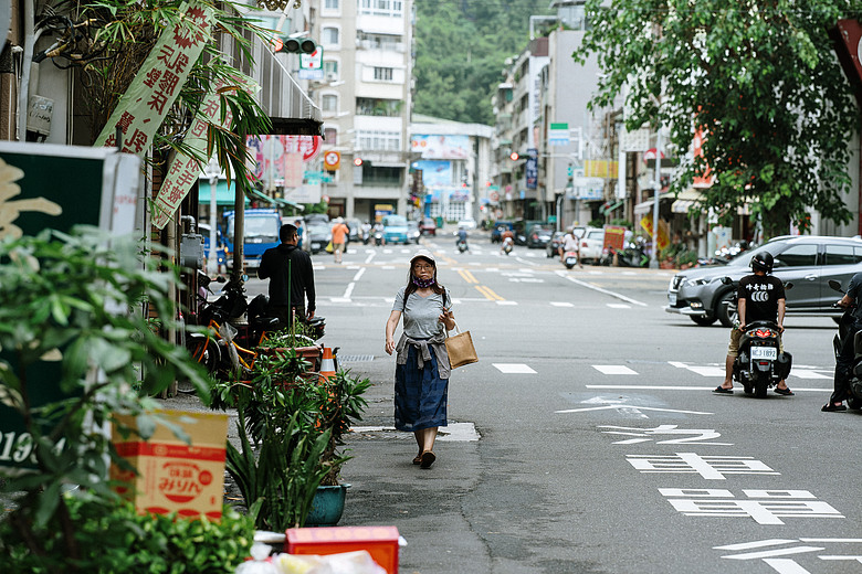 點我看大圖 7Artisans AF 135mm F1.8 MAX 開箱|價格親民的空氣切割鏡