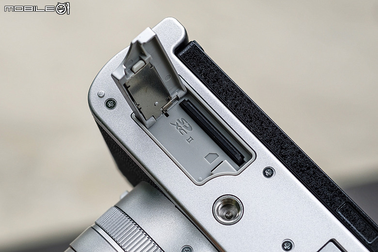 Panasonic Lumix DC-L10 評測報告|復古質感 + 4/3 吋大底、實時 LUT 隨心玩色!