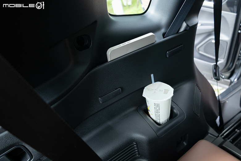Mitsubishi 第四代小改款 Outlander 試駕｜四驅、5+2人座通通有，頂規直接給你大滿配！