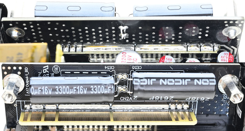 點我看大圖 Thermaltake DOCKPOWER FI 1200W金牌全模組電源開箱