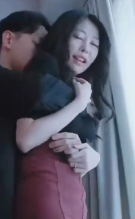 想請問女星的姓名