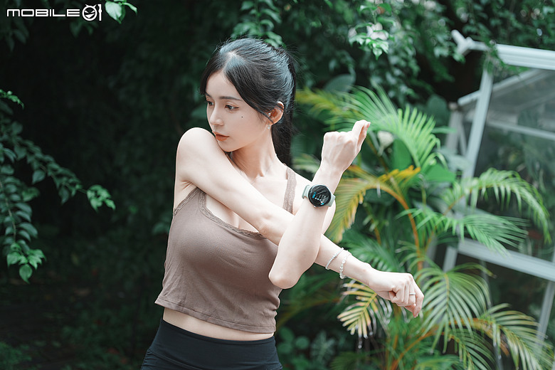Google Pixel Watch 5 體驗|抬手對話更便利、AI 健康教練隨行!