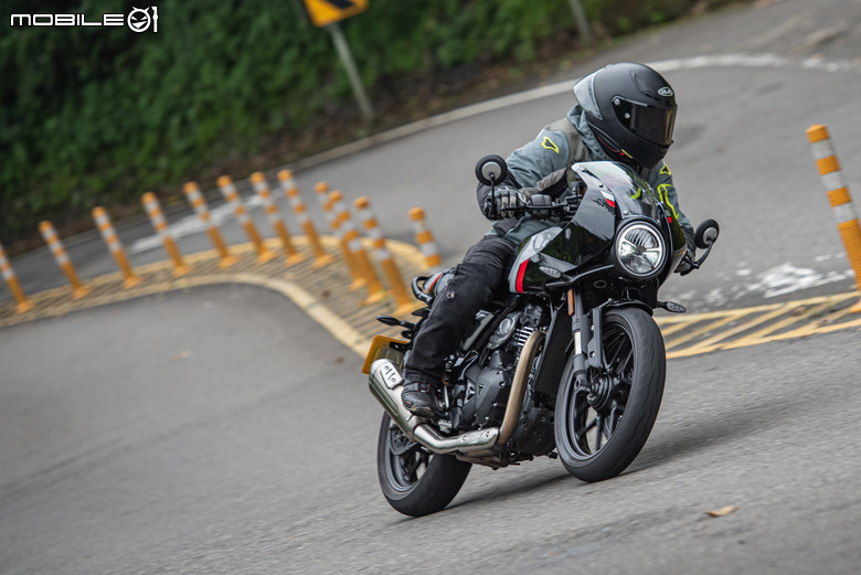 Triumph Thruxton 400試駕報告｜回到夢開始的地方