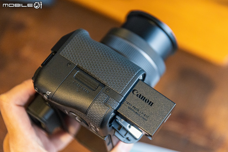 Canon EOS R8 Mark II 動手玩｜內外大升級、單機身五萬有找！