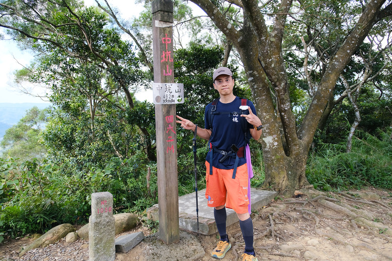 點我看大圖 【新竹飛鳳山】石壁潭山・中坑山・少見美麗大板根樹