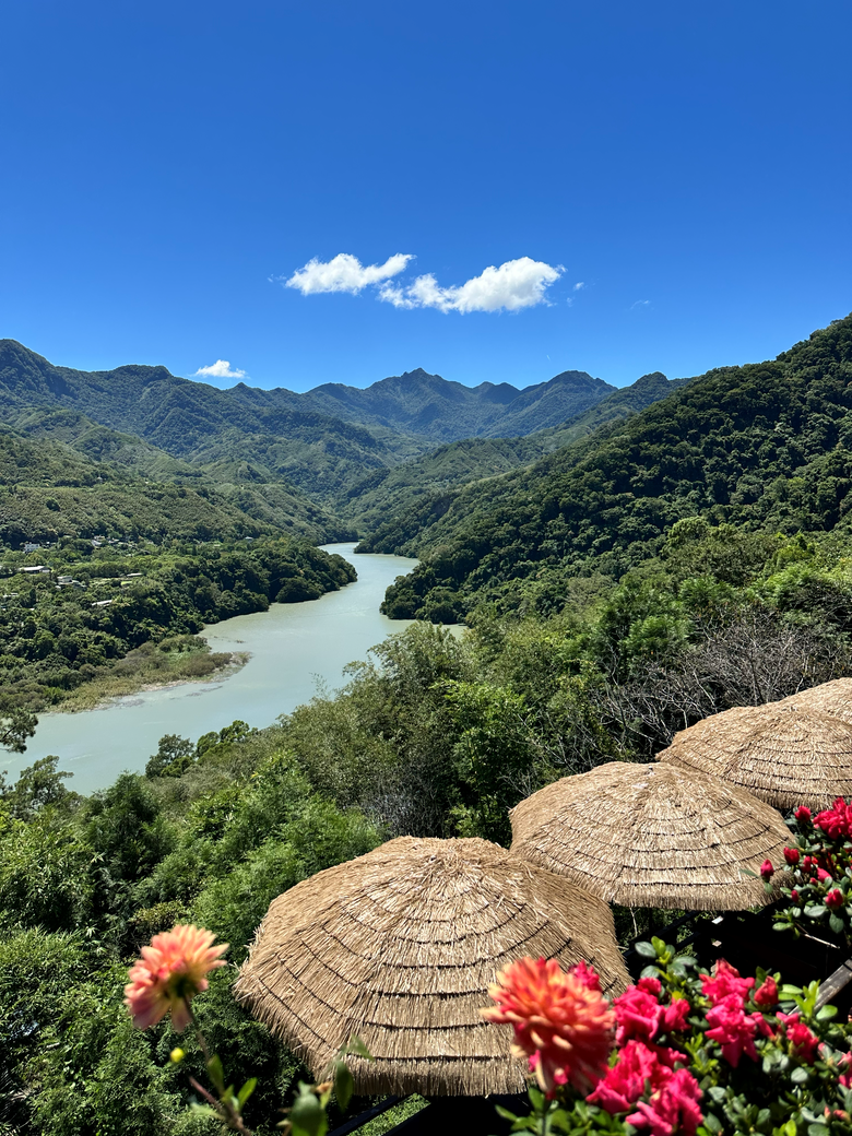 絕美偽出國秘境 | 森鄰水岸景觀咖啡館