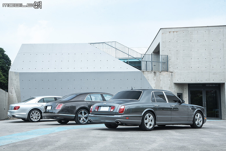 老派機械與電氣化時代的相遇｜Bentley Arnage T與Flying Spur Hybrid