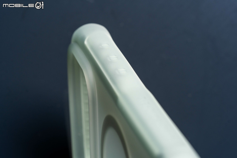 犀牛盾 iPhone 18 Pro AirX 極致氣墊緩衝手機殼開箱 太空級防護極致保護力 舊殼換新殼折 0