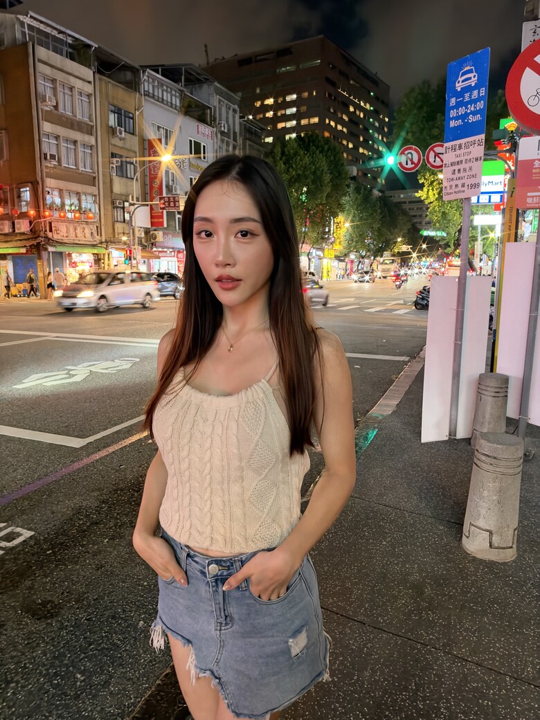 點我看大圖 蘋果 iPhone 18 Pro Max 24 小時開箱/配件與新相機功能速試 4 級可變光圈功能真的強大!
