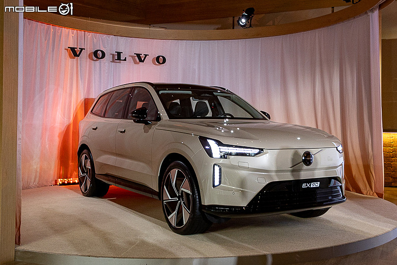 【採訪】Volvo EX90 295 萬元起上市,首月入主 Plus 車型享 3 萬元升級雙前座冷熱通風座椅!