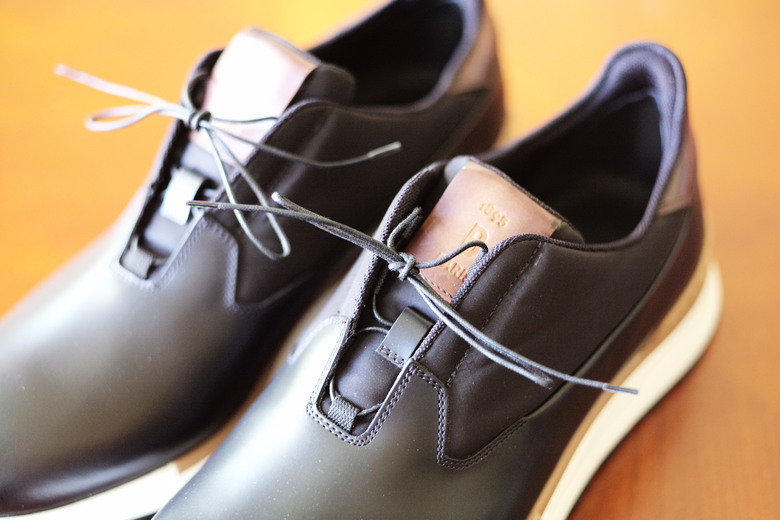點我看大圖 懶人鞋:Zegna Triple Stitch vs. Berluti Fast Track Slip On