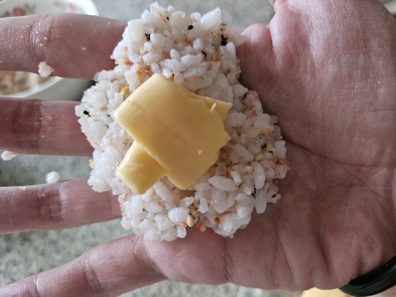 起司香鬆炸飯球