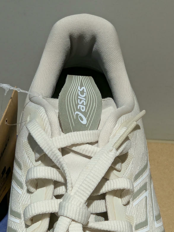 【小氣開箱】ASICS基礎跑鞋GT2000 14代 (中秋烤肉吃多了的贖罪補償)