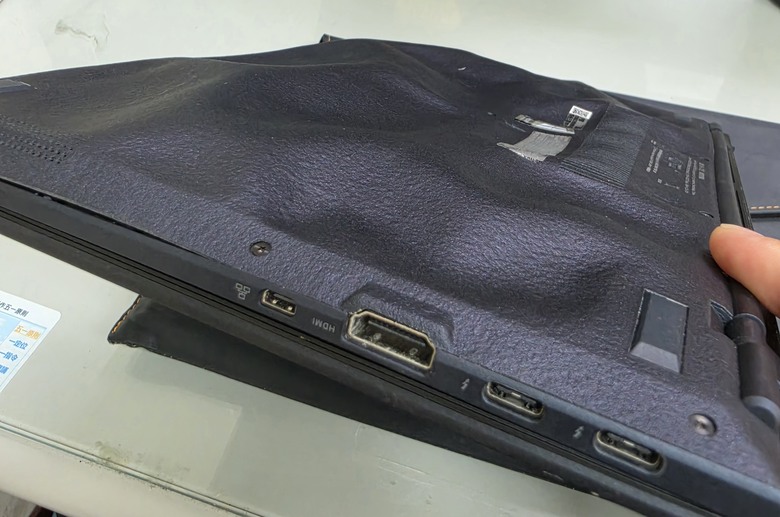 Asus筆電爆電池？