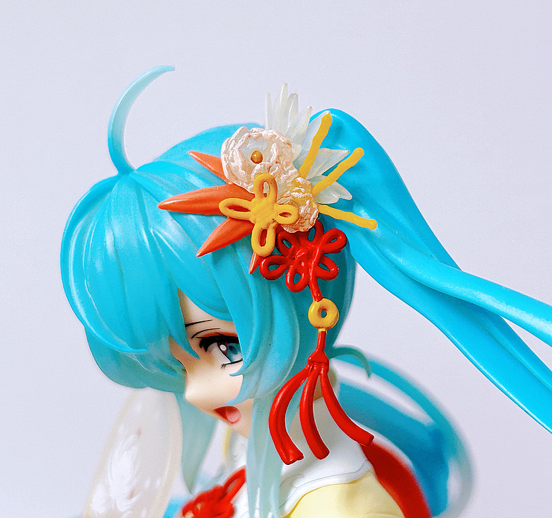 【開箱】初音未來 月西江 - 暮秋楓音沁心弦，皓月楓紅映滿江！