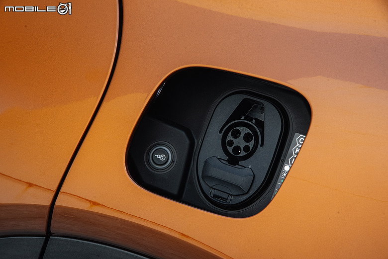 Porsche Cayenne S Electric 試駕|操控本色依舊,科技座艙更令人驚艷!