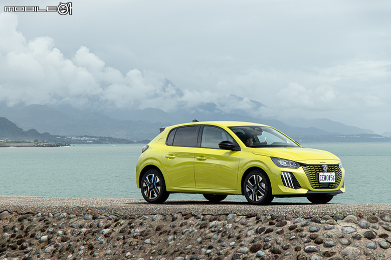 Peugeot 208 Hybrid 一桶油環島實戰|866公里平均油耗19.9km/L達成!