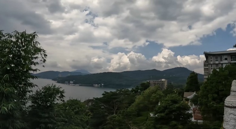 25%爆心跳極陡坡!日月潭加碼潭南天主堂,騎上去真的會見耶穌?