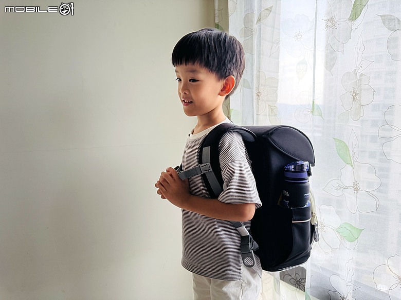 點我看大圖 小一新生活的第一個書包|IMPACT 怡寶莫蘭迪系列懸浮磁釦標準型護脊書包 開箱