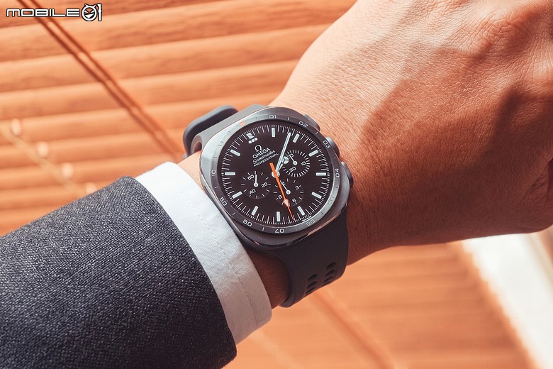 Samsung Galaxy Watch Ultra 2 極限評測|質感百搭、續航翻倍,征服山海的全能旗艦!