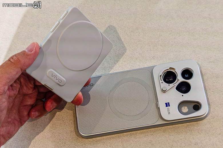 vivo X500 系列三機齊發|天璣 9600 Pro 加持、17EV 超高動態與 8000mAh 續航怪獸降臨