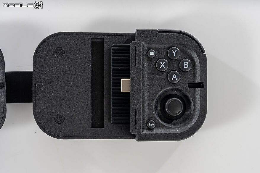 Razer Prio 體驗報告｜一轉、一拉便可開玩！口袋尺寸打造完整掌機體驗