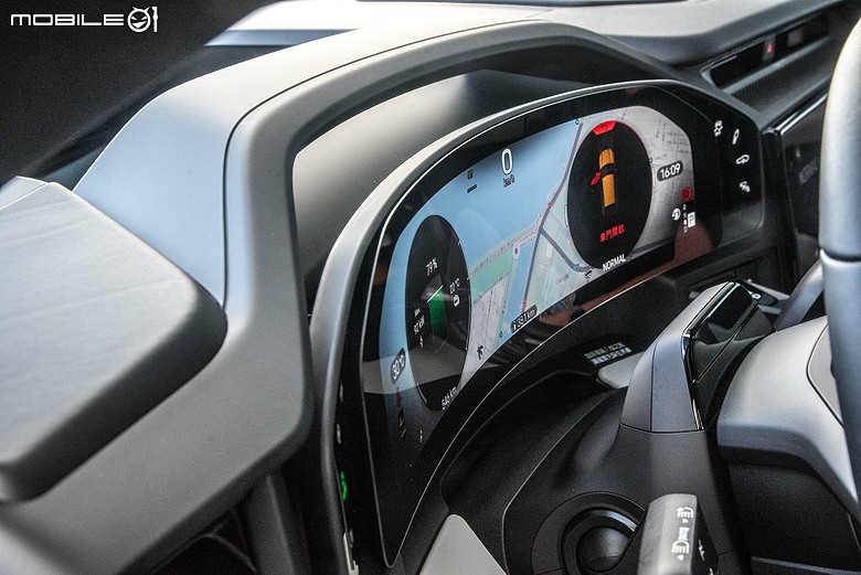 Porsche Cayenne S Electric 試駕|操控本色依舊,科技座艙更令人驚艷!
