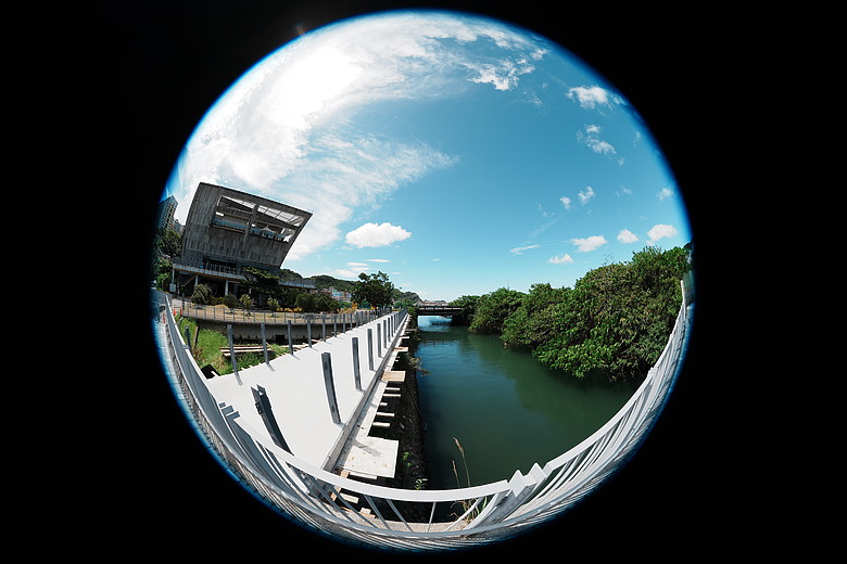 Sony FE 8-14mm F3.5 Fisheye G 評測報告｜314g 輕巧便攜！圓形與對角魚眼「雙視角通吃」