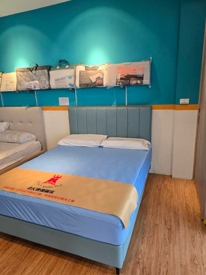 分享高雄5間床墊試躺心得 睡眠王國/德泰/仙度瑞拉/德瑞克/老K