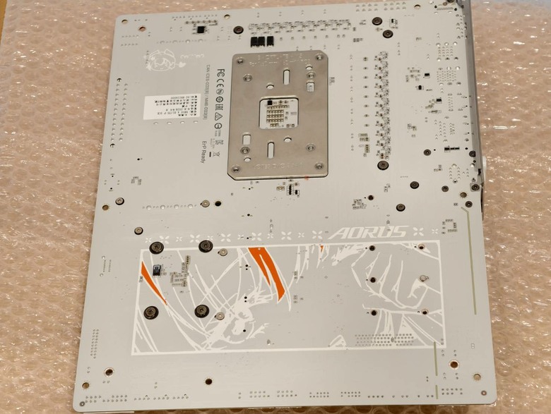 動漫風格貓娘主機板 B850 AORUS ELITE-P ICE ，見識不一樣的雕妹