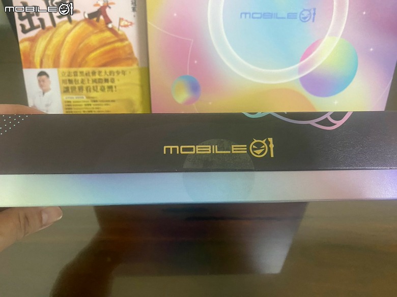 【分享開箱】 Mobile01 x 世界麵包冠軍大師王鵬傑聯名禮盒 開箱