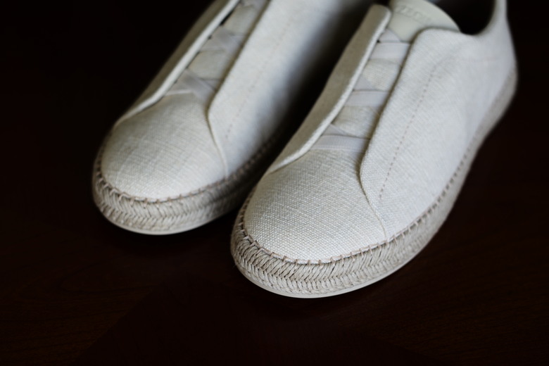 點我看大圖 懶人鞋:Zegna Triple Stitch vs. Berluti Fast Track Slip On