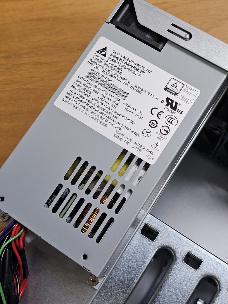 [開箱] 目前玩過最高檔的 QNAP TVS-h674 With SSD