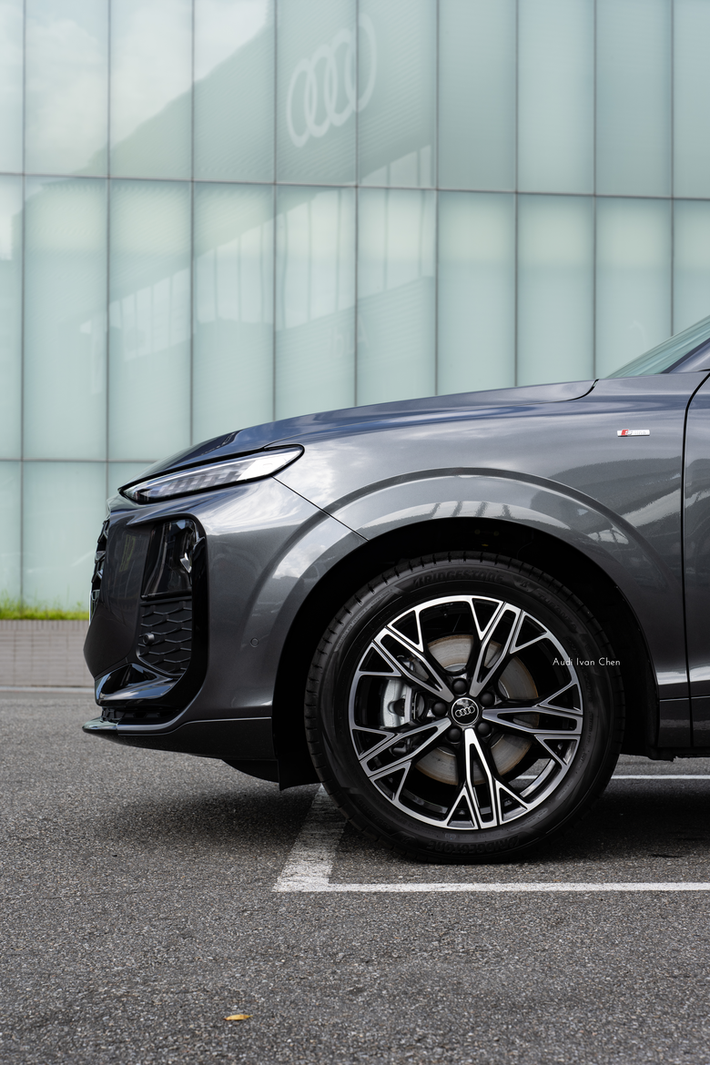 交車分享｜Q3 TFSI quattro 150kW S line｜珍珠鋼鐵灰・Daytona Grey・6Y