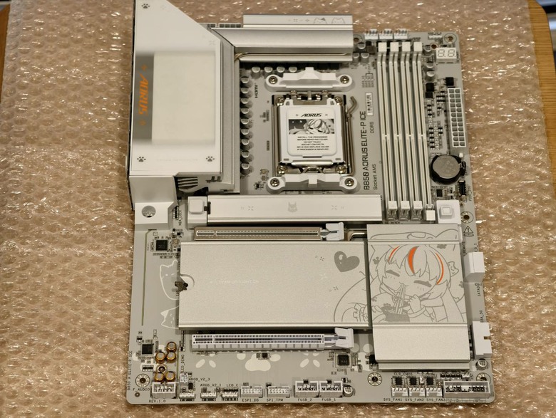 動漫風格貓娘主機板 B850 AORUS ELITE-P ICE ，見識不一樣的雕妹