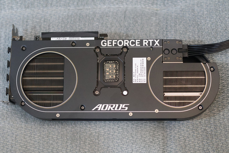 技嘉40周年限定紀念! X870 AORUS INFINITY與AORUS RTX 5070 INFINITY 12G開箱