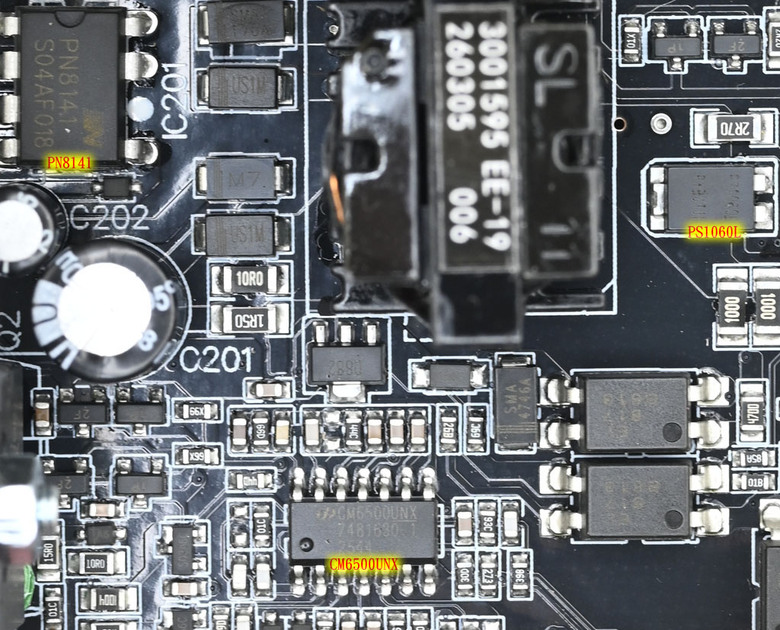 點我看大圖 Thermaltake DOCKPOWER FI 1200W金牌全模組電源開箱