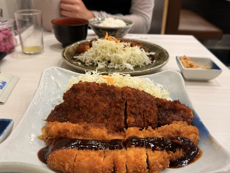 名古屋豬排飯推薦｜濃郁赤味噌醬的名古屋味噌カツ，兩家人氣豬排實吃分享