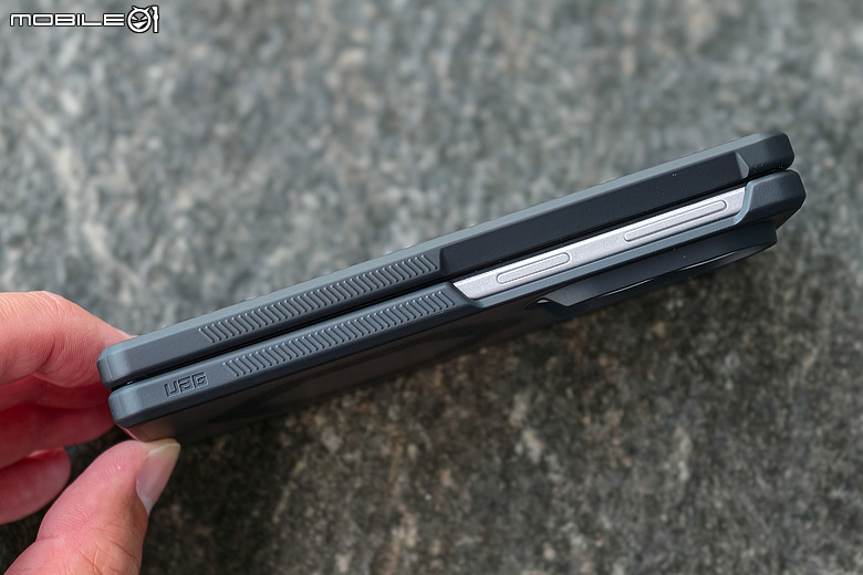 UAG x 三星 Z Fold8 / Fold8 Ultra / Flip8 保護殼｜內建磁吸 360° 支架、軍規輕薄之選！