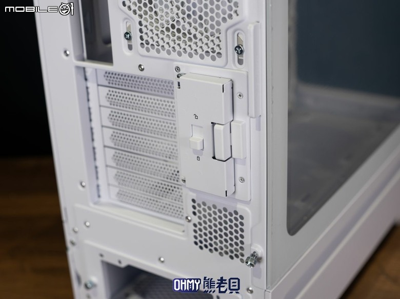華碩 Prime AP304 ARGB 懸浮感海景機殼