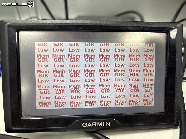 Garmin drive 52 畫面出現亂碼